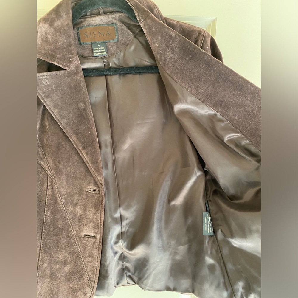 Siena Suede Jacket Womans Size 4 Brown Leather 2 Button Pockets Y2K Vintage - Picture 3 of 16